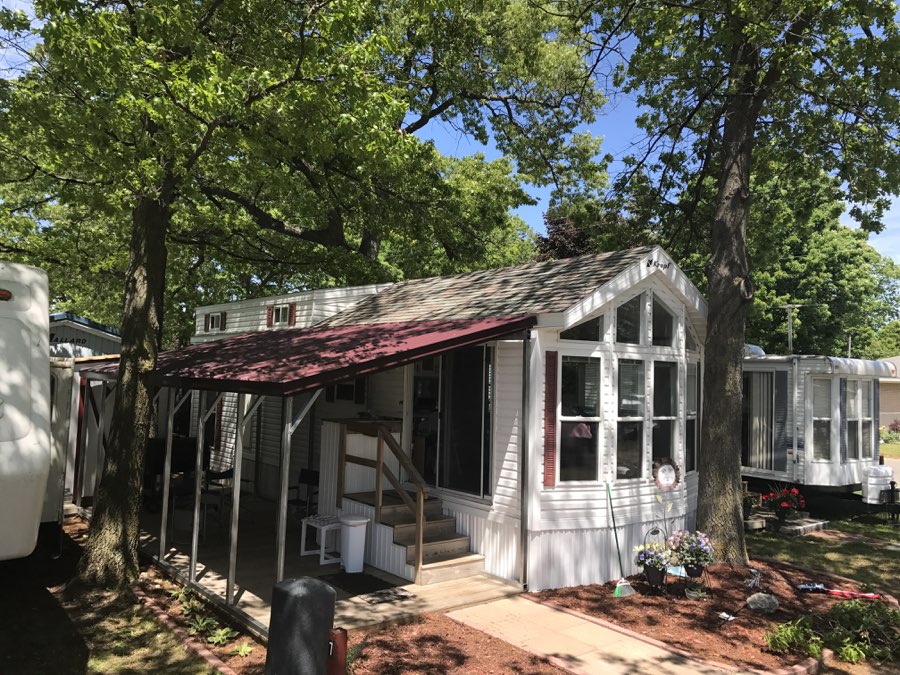 Free standing Metal Lean-to